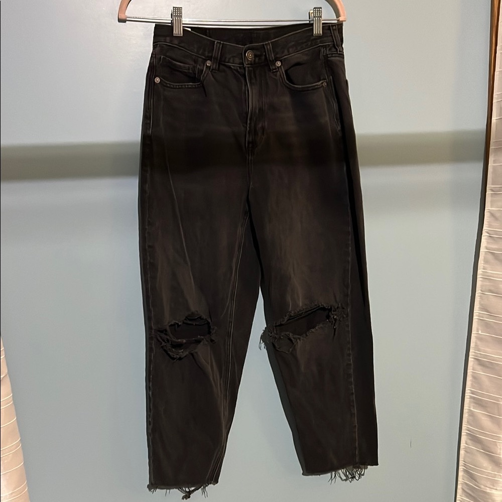 Black Distressed Jeans